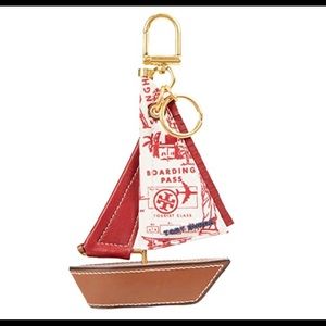 ⛵️NWT !! Tory Burch Key Ring !!